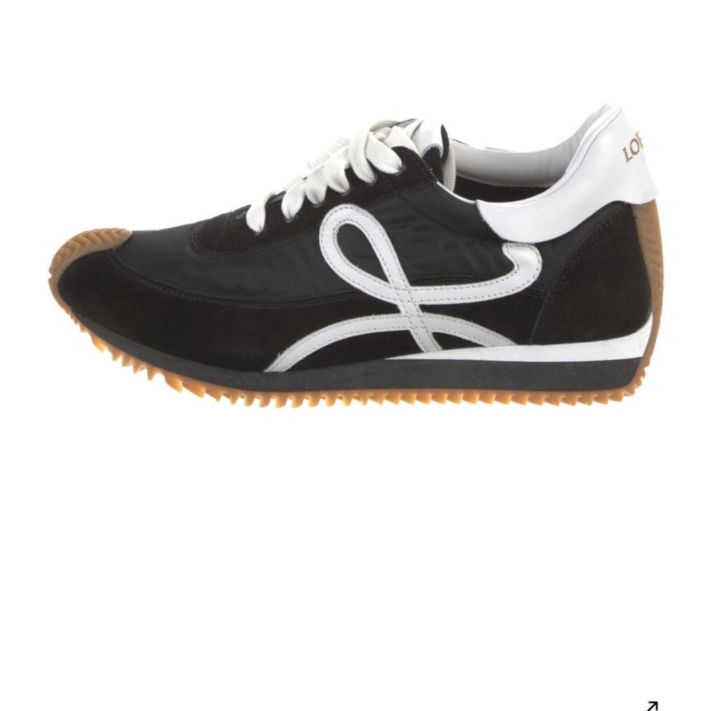 Loewe authentic, classic Black and White Women’s Sneakers sz 38